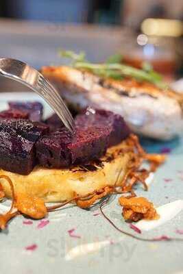 The Hunt Coffee & Roastery