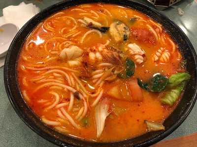 金枕頭泰國餐廳