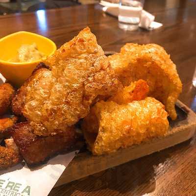 The Salted Pig (荔枝角)