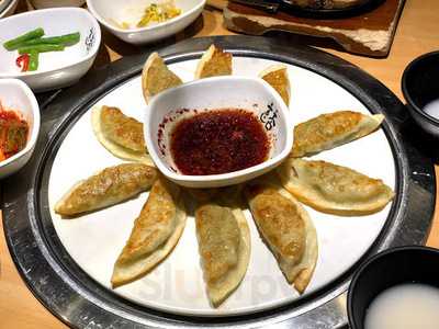 韓珍 (帝國中心)