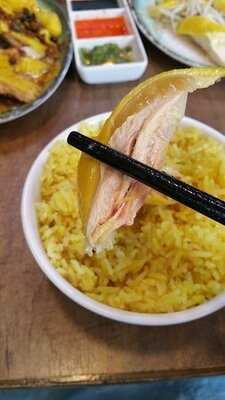 孖寶去骨海南雞