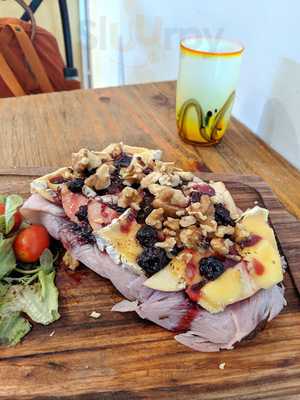 Levain European Artisan Bakery