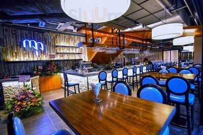 Meeting Point Restaurant & Bar