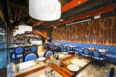 Meeting Point Restaurant & Bar