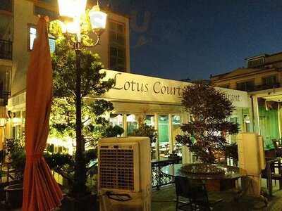 荷曄庭園景餐廳