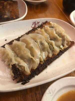 餃餃餃子 (灣仔)