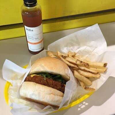 Seafood Stand (安達中心)