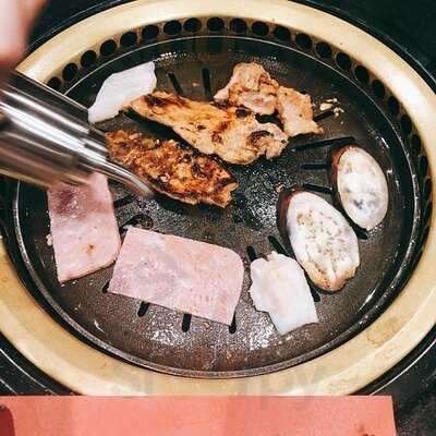 漢和韓國料理 (名珠城)