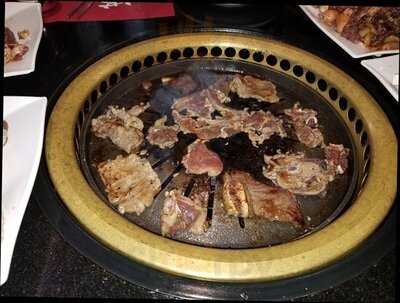 漢和韓國料理 (名珠城)