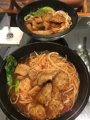 紅螞蟻 (九龍灣)