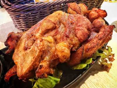 蕃滿門 (九龍灣國際展貿中心)