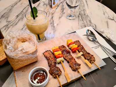 Greyhound Cafe (新世紀廣場)