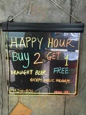 Corner Stop Bar & Cafe