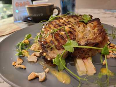 HabitŪ Table (礼顿中心)