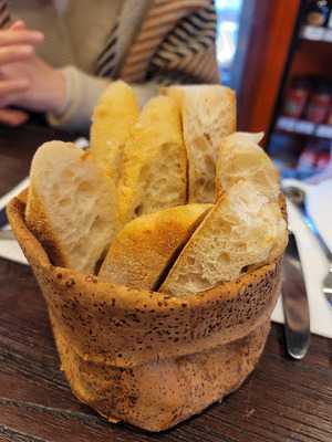 Il Bel Paese (中環香港港鐵站) 