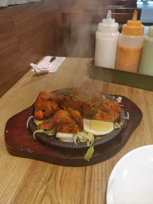 Jo Jo's Kebab Pizza & Curry