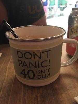 Eight Grand Bar & Restaurant