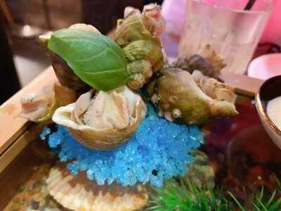 Lava Bar & Restaurant