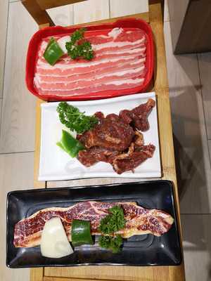 一起燒火鍋烤肉店