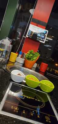 一起燒火鍋烤肉店