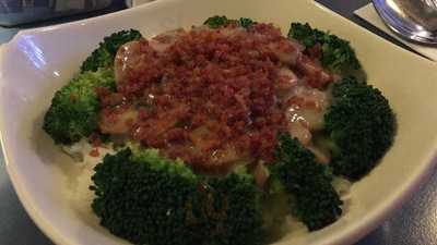 Uncle Eric's Vintage Wine Bar