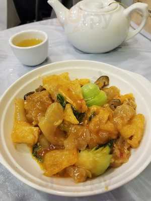 上海一品香菜館 ()