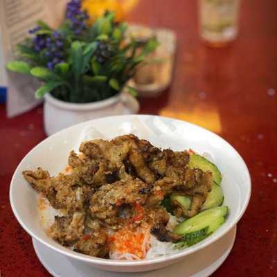 呀爸河河內越南餐厅