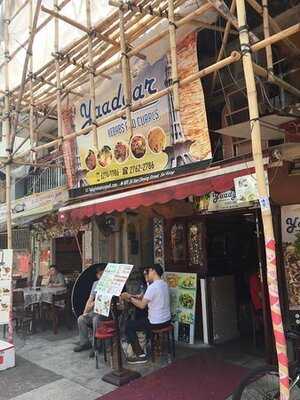 Yaadgar Kebabs And Curries