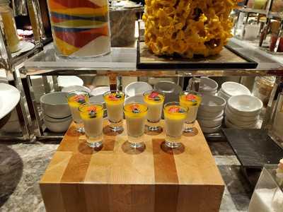 Pool Bar (香港沙田萬怡酒店)