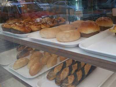 爱烘培面包工房 (坚尼地城)