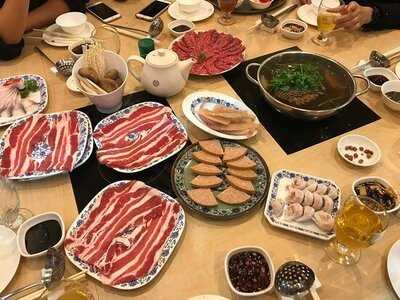 肥牛火鍋海鮮酒家