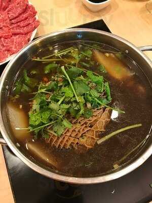 肥牛火鍋海鮮酒家