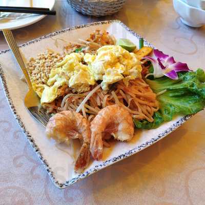 Tom bar & grill - Sai Sha Road