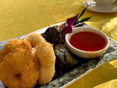 Tom bar & grill - Sai Sha Road