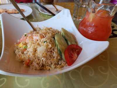 Tom bar & grill - Sai Sha Road