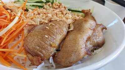 火五越式牛肉粉專門店