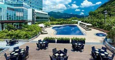 池畔酒吧(沙田凱悅酒店)