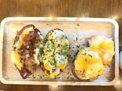 古樸年代咖啡·酒館