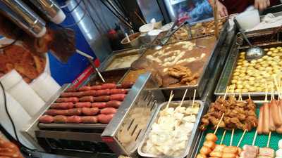 龙津美食 (湾仔)