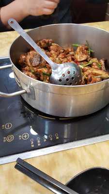 至尊雲吞面雞煲