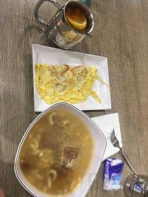 澳門三盞燈食坊 (天水圍)