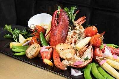 Bisque | Lobster & Champagne