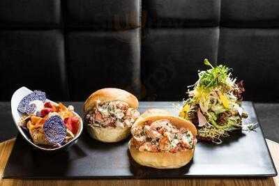 Bisque | Lobster & Champagne