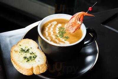 Bisque | Lobster & Champagne