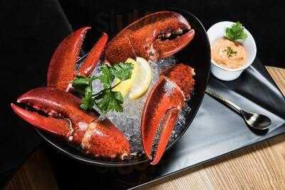 Bisque | Lobster & Champagne