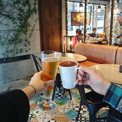 Agnès B. Le Pain Grille