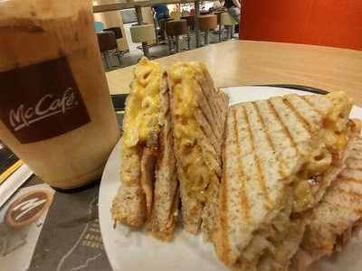 麦当劳 (金马伦道)