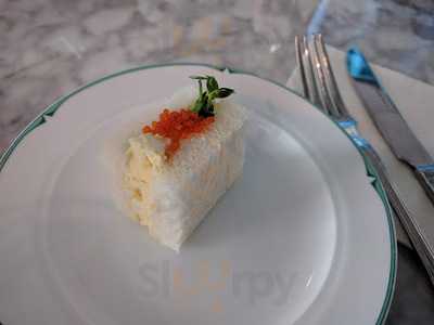 咖啡閣 (九龍海逸君卓酒店)