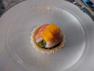 咖啡閣 (九龍海逸君卓酒店)