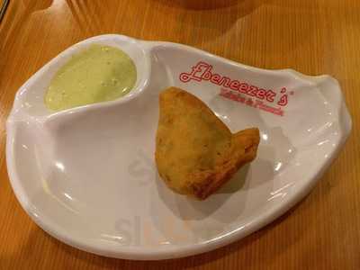 Ebeneezer's Kebabs And Pizzzeria